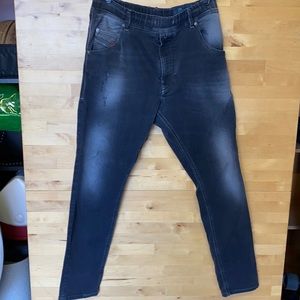 Men’s Diesel “Krooley” jogger jeans